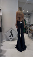 Carica l&#39;immagine nel visualizzatore di Gallery, FLARED TRIANGLE JUMPSUIT
