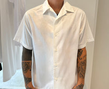 Carica l&#39;immagine nel visualizzatore di Gallery, WHITE LOGO SHIRT
