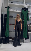 Carica l&#39;immagine nel visualizzatore di Gallery, FLARED TRIANGLE JUMPSUIT
