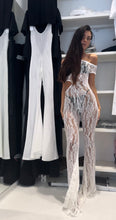 Carica l&#39;immagine nel visualizzatore di Gallery, MODEL WHITE LACE JUMPSUIT
