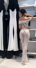 Carica l&#39;immagine nel visualizzatore di Gallery, MODEL WHITE LACE JUMPSUIT
